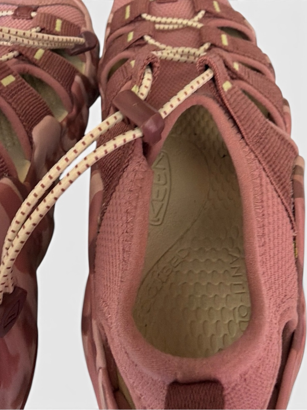 KEEN Newport H2 Women’s Pink Camo Water Hiking Sandals Size 8.5 Like New - Picture 15 of 16